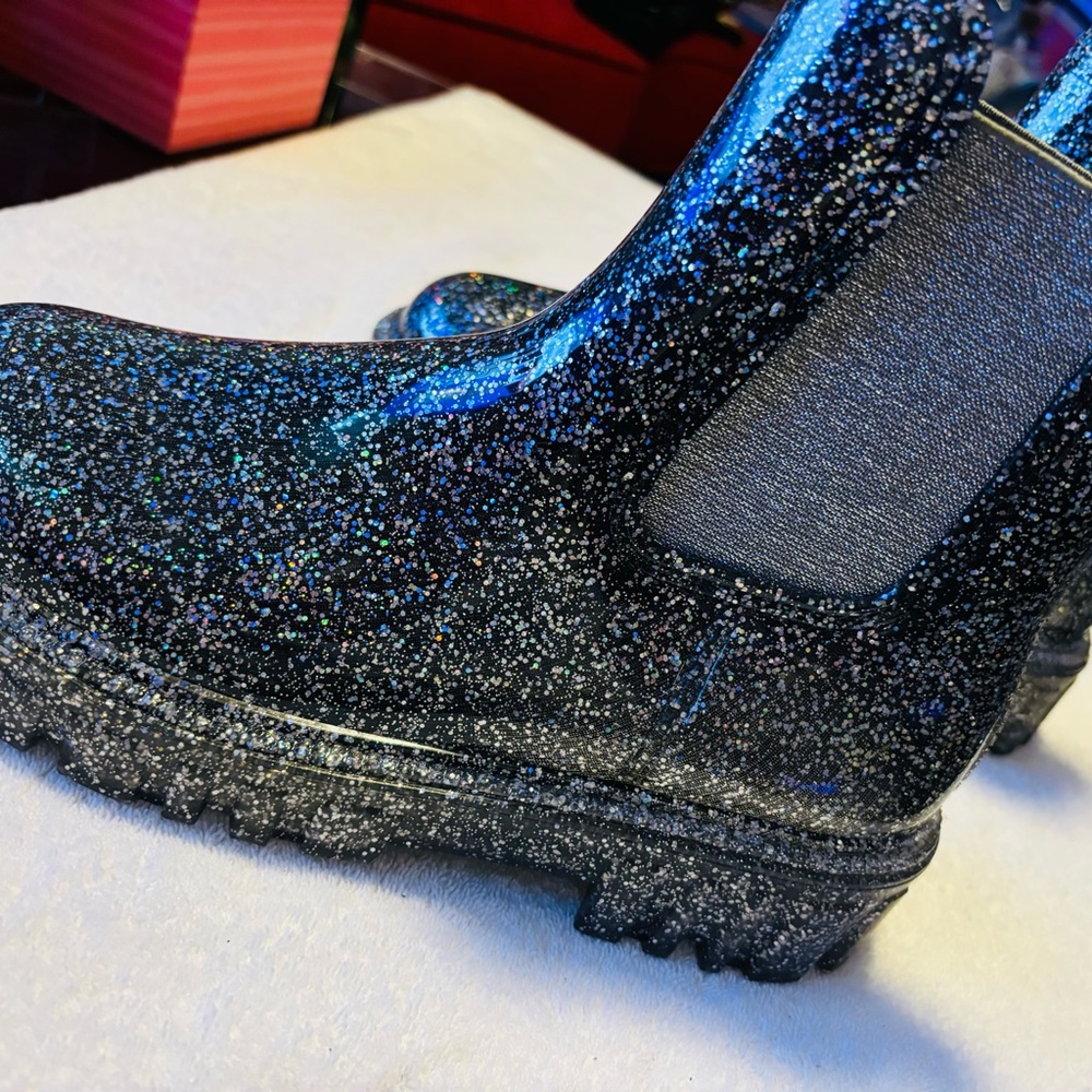 Brand New Sparkly Ankle Boots By ANYTHING BUT MONDAY - Size 10.5 - box 70